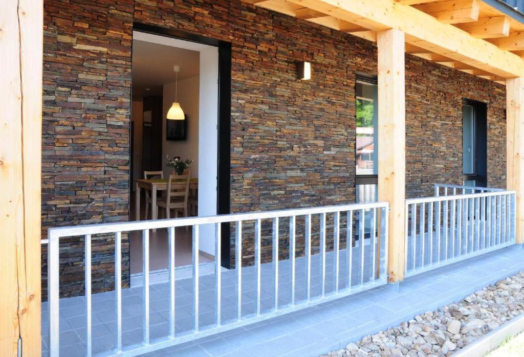 רוקיטניצה נאד איז'רו Apartmany Rokytka Snowhouse מראה חיצוני תמונה